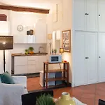 Nina House
